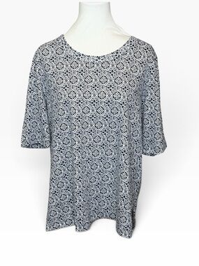 Chico’s Navy and White Printed Short-Sleeve Shirt